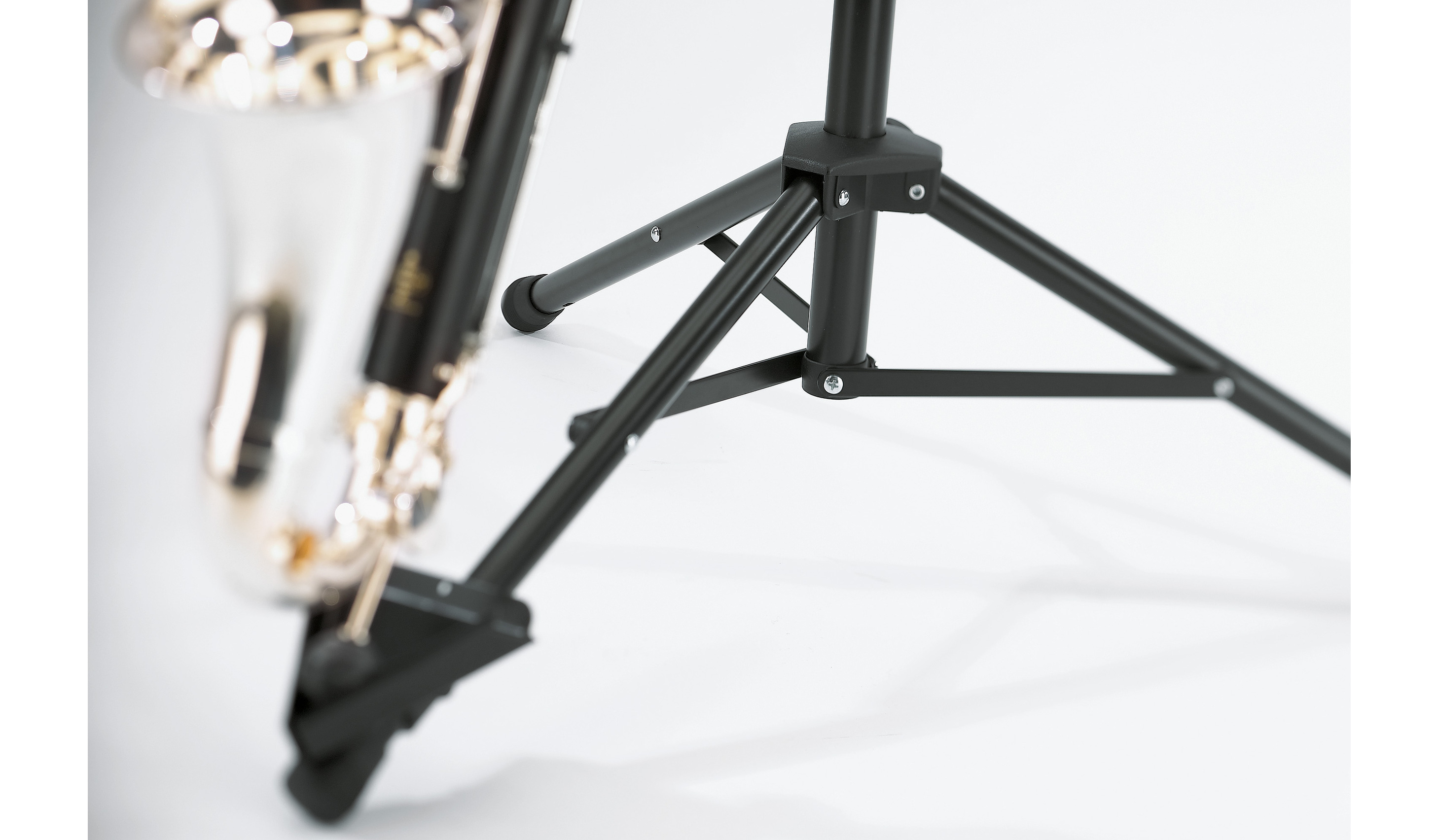 Konig & Meyer 15060 Bass stand Yamaha Music London