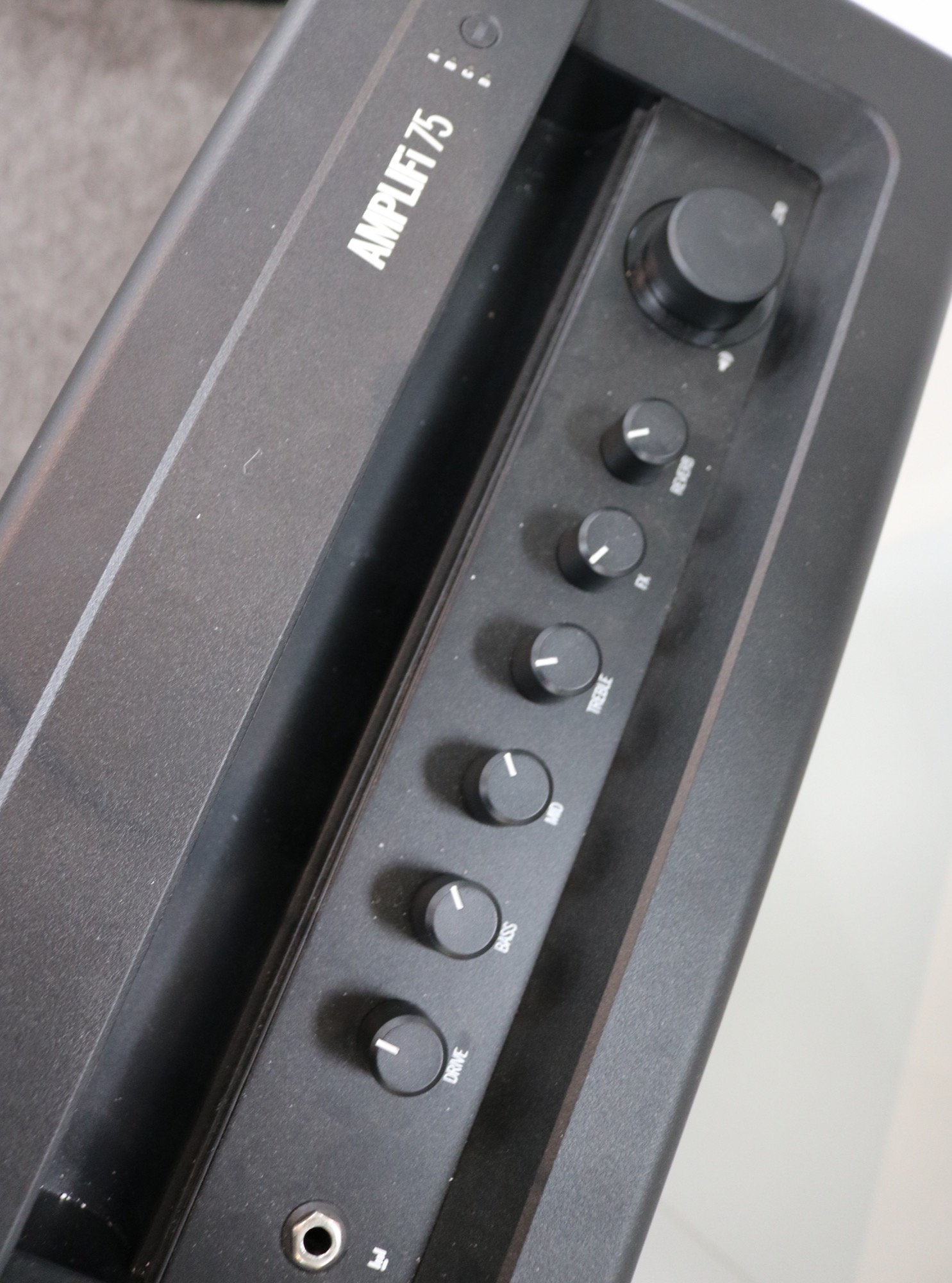 Line 6 AMPLIFI 75 Hybrid 75W Stereo Guitar Amp, Yamaha HQ Showroom