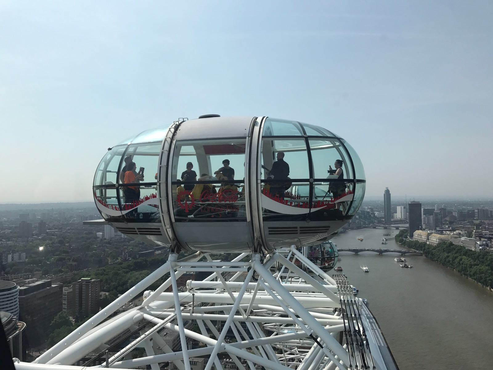 Yamaha Music London holds a guitar lesson on the London Eye with pupils from St George's Cathedral Catholic Primary School
