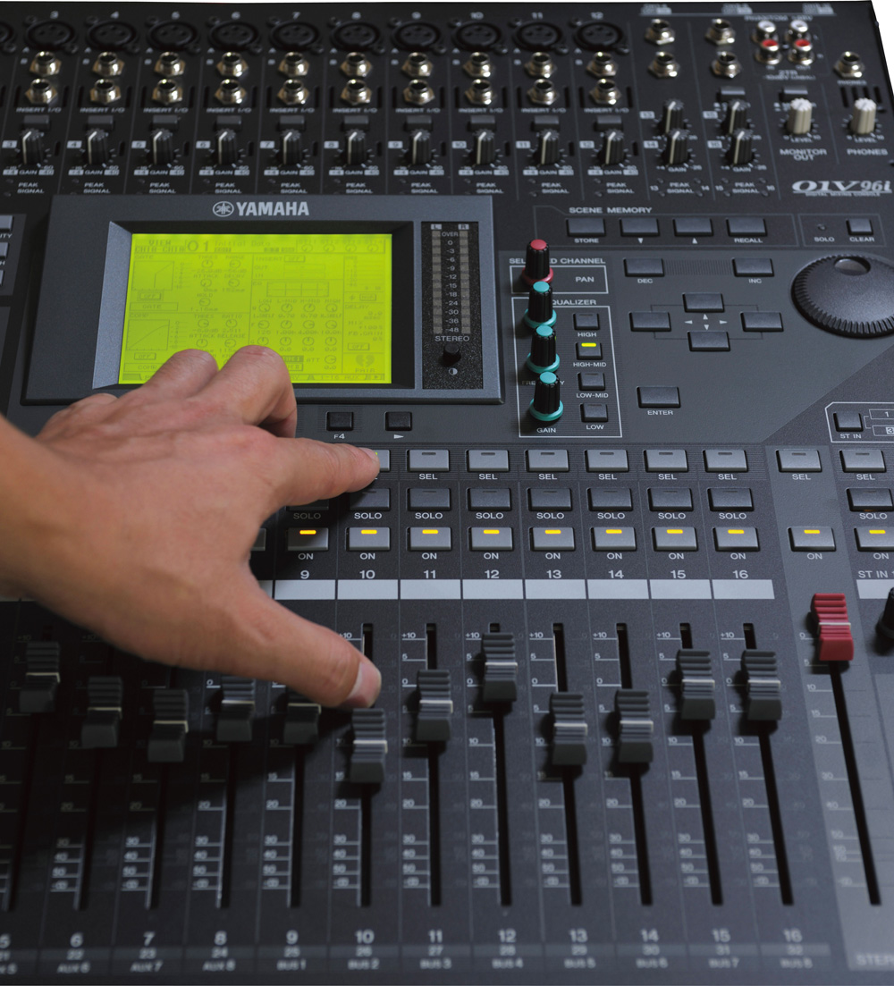 Yamaha 01V96i Digital Mixer with BuiltIn Audio Interface Yamaha