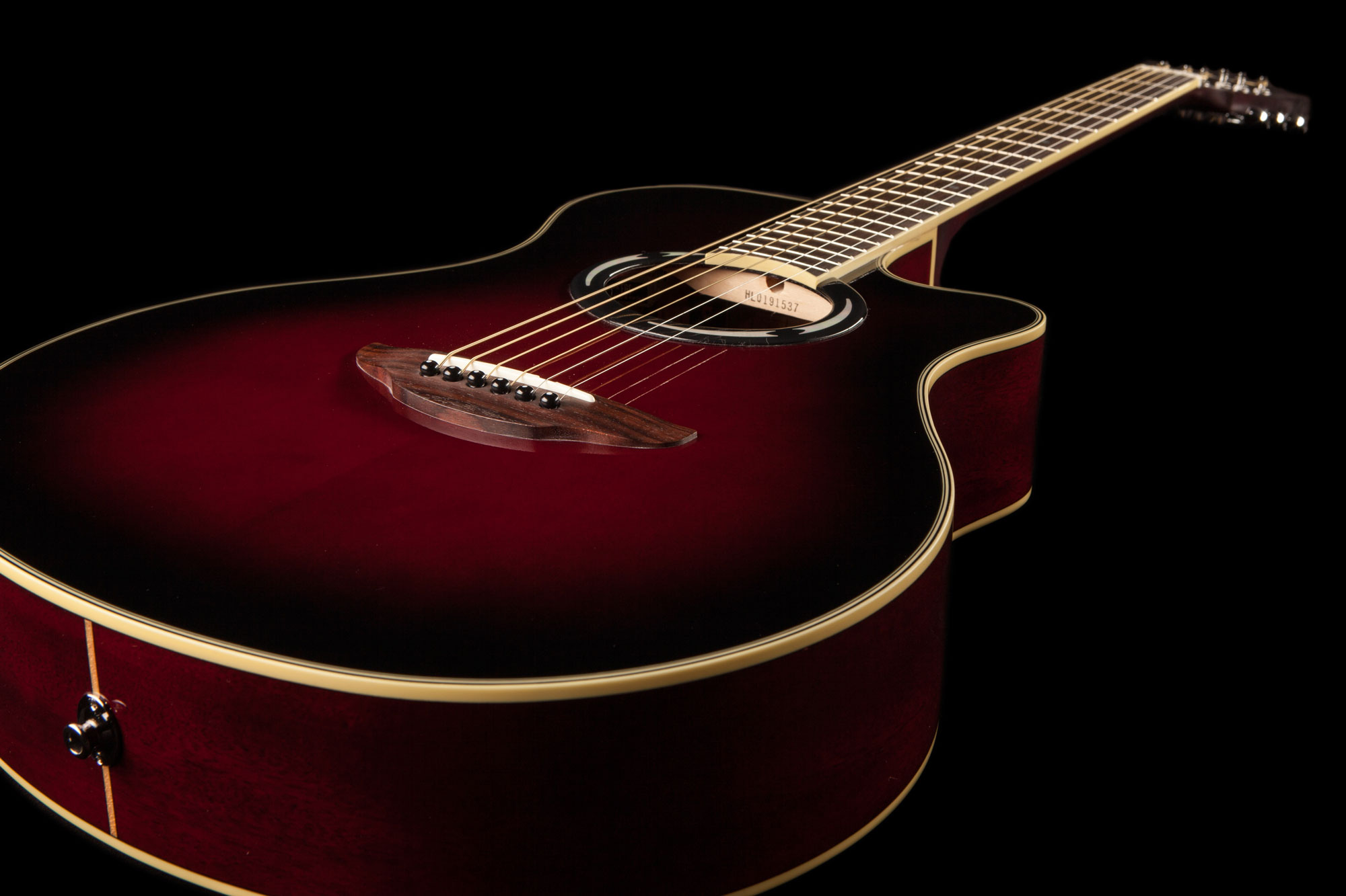 Yamaha APX500 MkIII ElectroAcoustic Guitar In Dusk Sun Red Finish